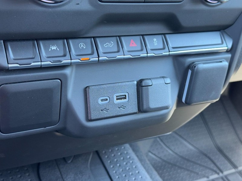 Chevrolet Silverado 1500 Vehicle Image 18