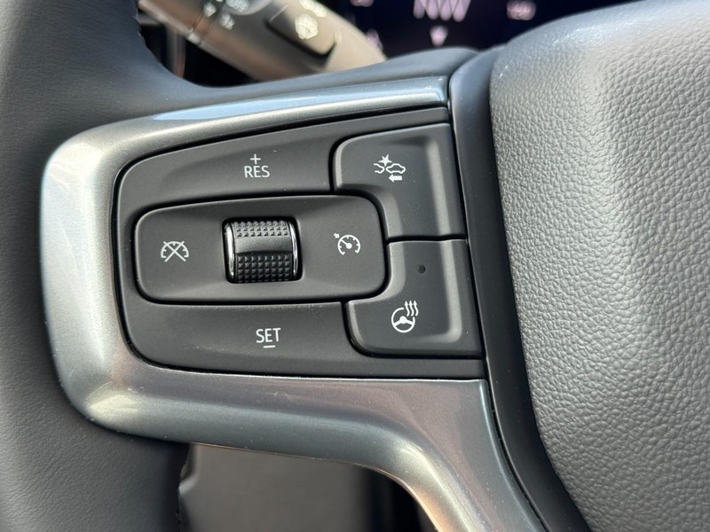 Chevrolet Silverado 1500 Vehicle Image 10