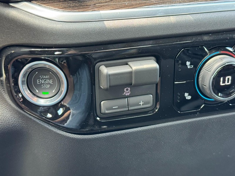 Chevrolet Silverado 1500 Vehicle Image 12