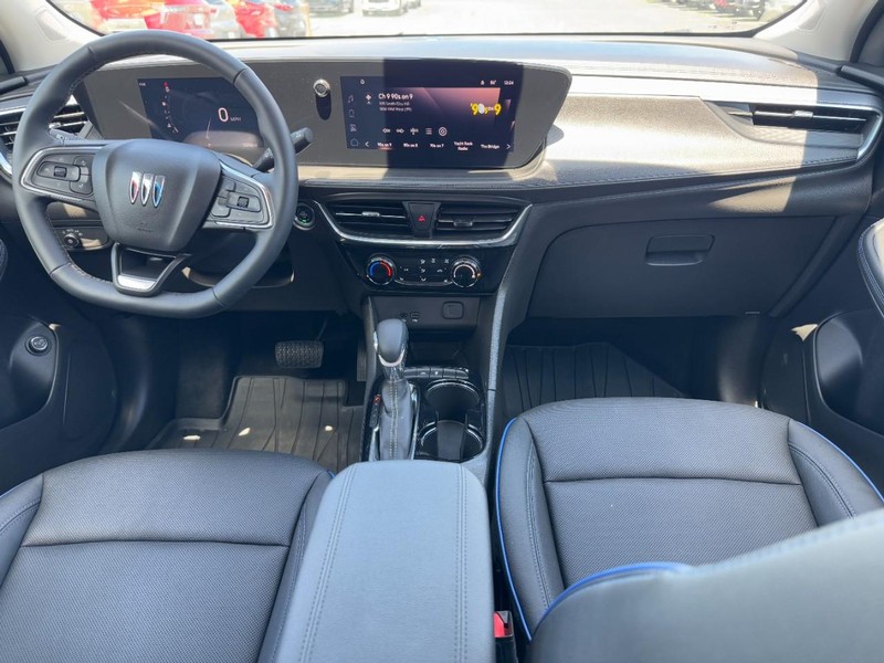 Buick Encore GX Vehicle Full-screen Gallery Image 11