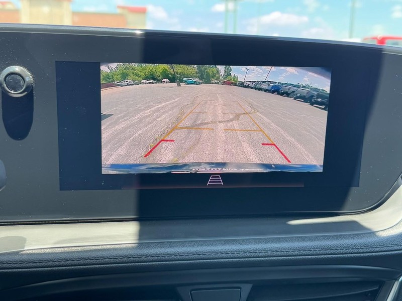 Buick Encore GX Vehicle Full-screen Gallery Image 21