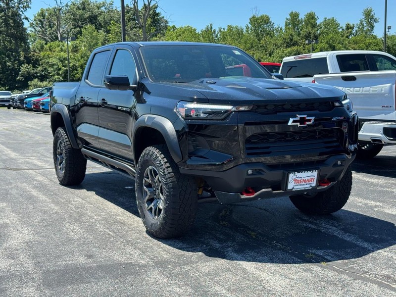 Chevrolet Colorado Vehicle Image 02