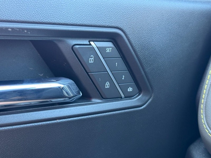Chevrolet Colorado Vehicle Image 09