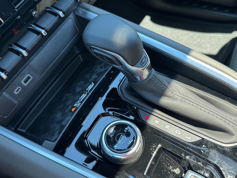 Chevrolet Colorado Vehicle Image 12
