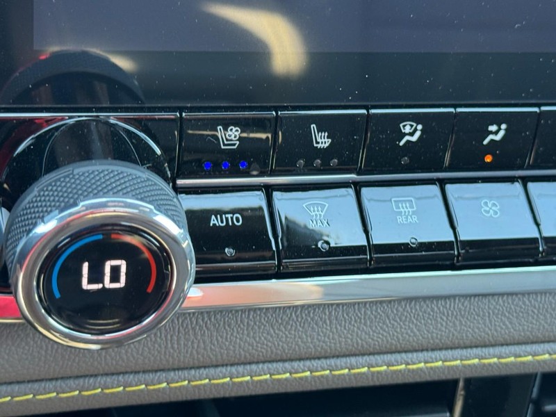 Chevrolet Colorado Vehicle Image 13