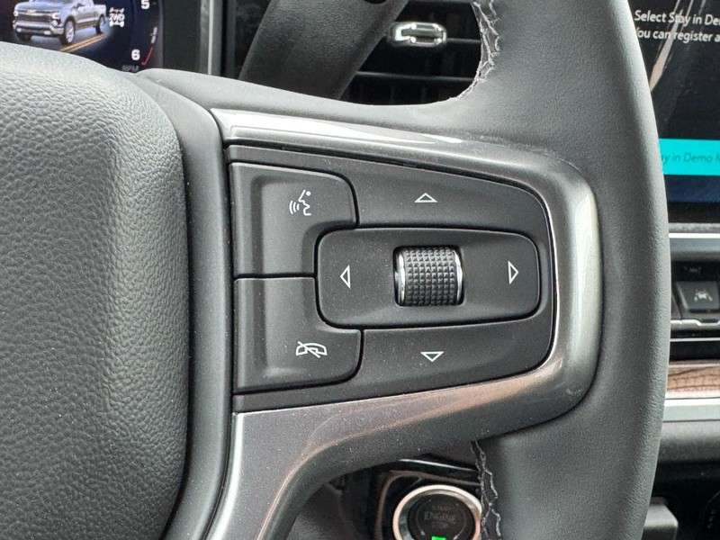Chevrolet Silverado 1500 Vehicle Image 11
