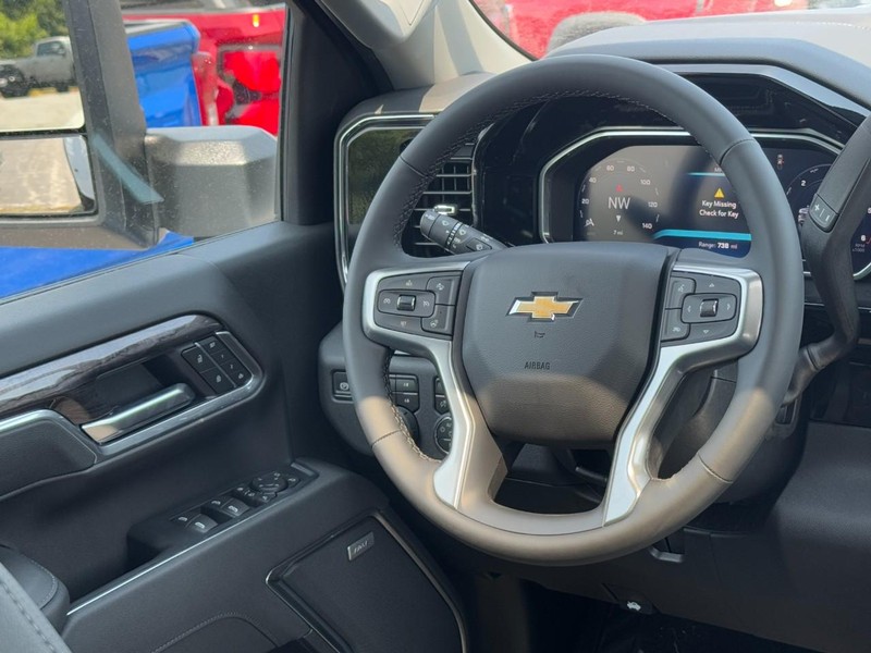 Chevrolet Silverado 3500HD Vehicle Image 07