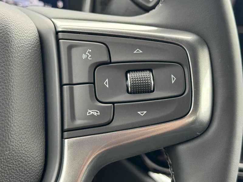 Chevrolet Silverado 1500 Vehicle Image 11