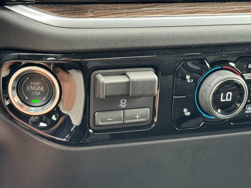 Chevrolet Silverado 1500 Vehicle Image 12