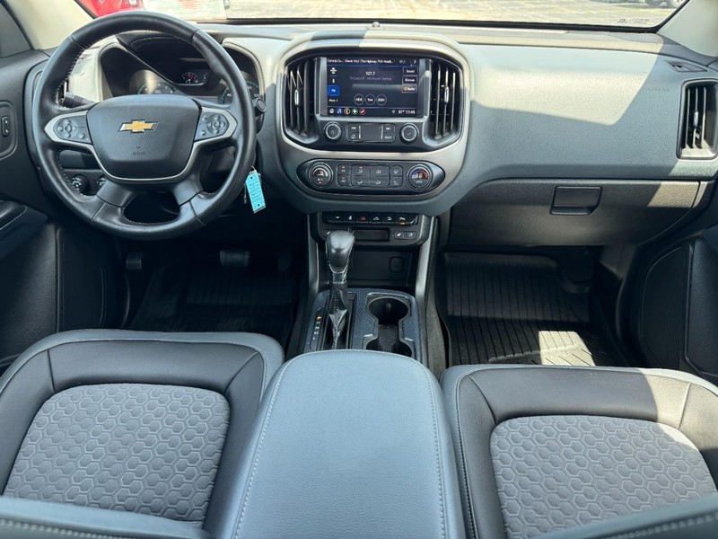 Chevrolet Colorado Vehicle Image 11