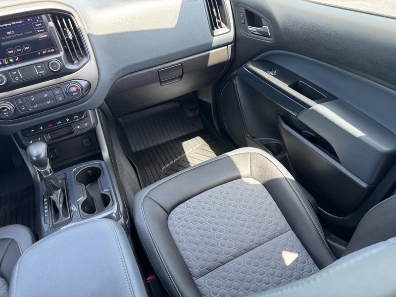 Chevrolet Colorado Vehicle Image 15