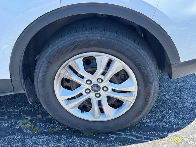 Ford Escape Vehicle Image 07