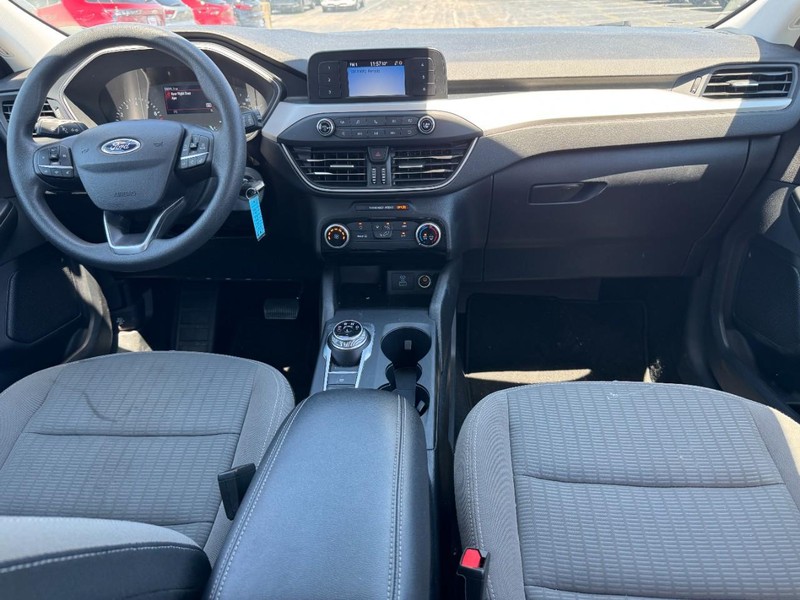 Ford Escape Vehicle Image 11