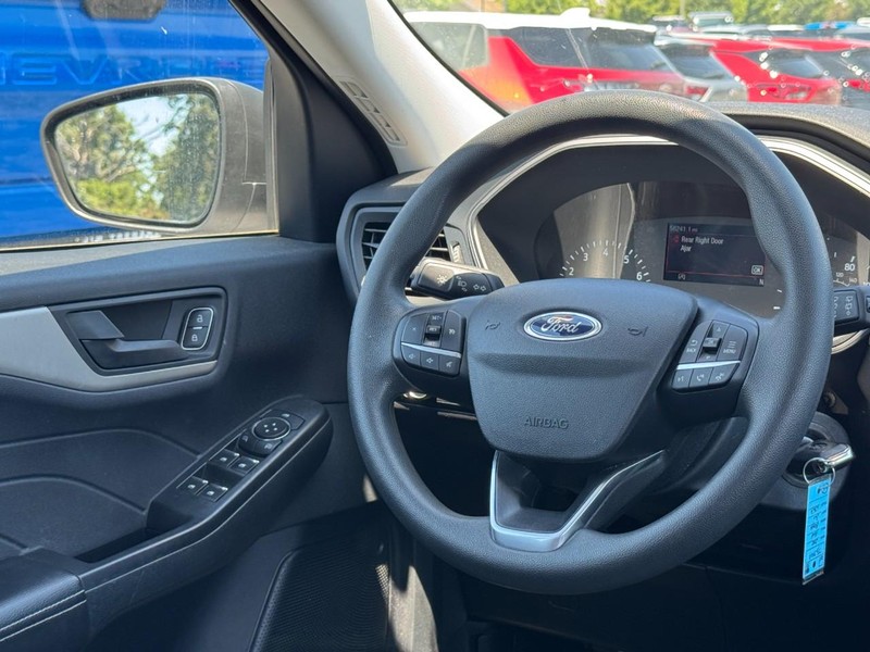 Ford Escape Vehicle Image 12