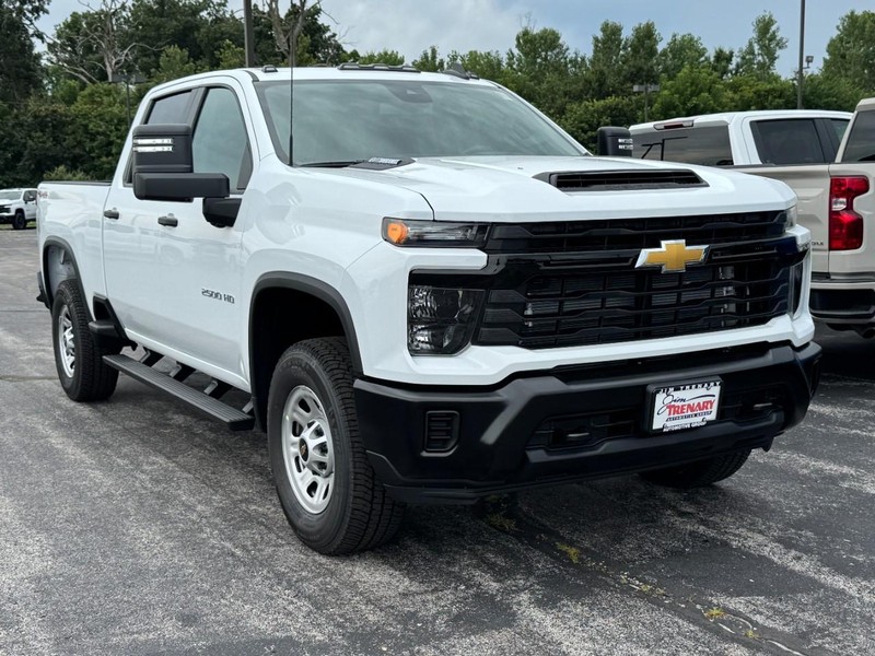 Chevrolet Silverado 2500HD Vehicle Image 02