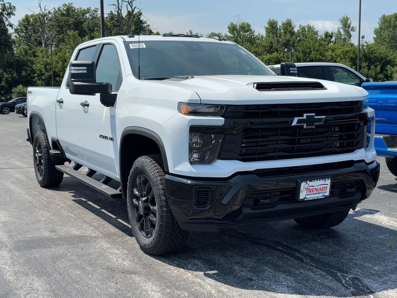 Chevrolet Silverado 2500HD Vehicle Image 02
