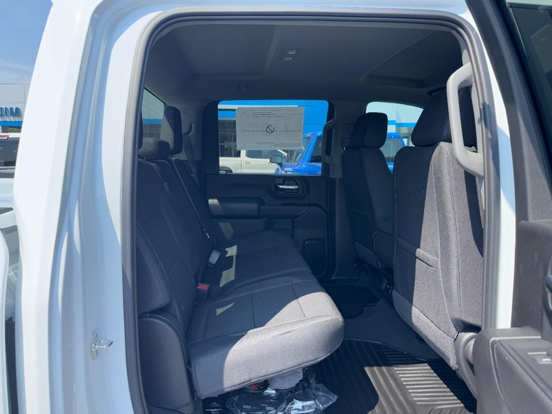Chevrolet Silverado 2500HD Vehicle Image 05