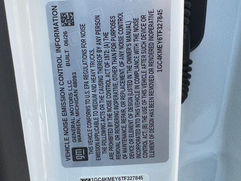 Chevrolet Silverado 2500HD Vehicle Image 14