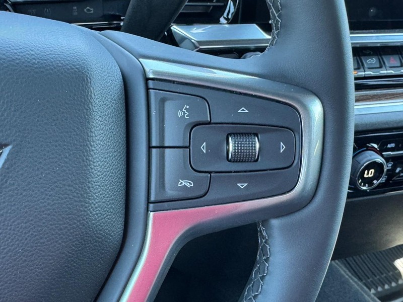 Chevrolet Silverado 2500HD Vehicle Image 11