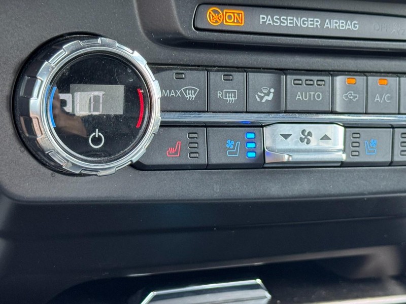 Ford Super Duty F-250 SRW Vehicle Image 20