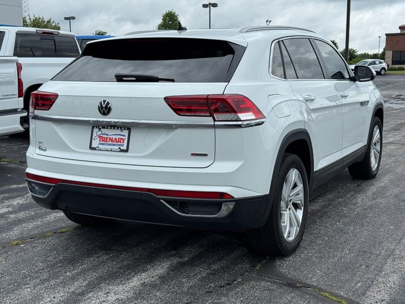Volkswagen Atlas Cross Sport Vehicle Image 03