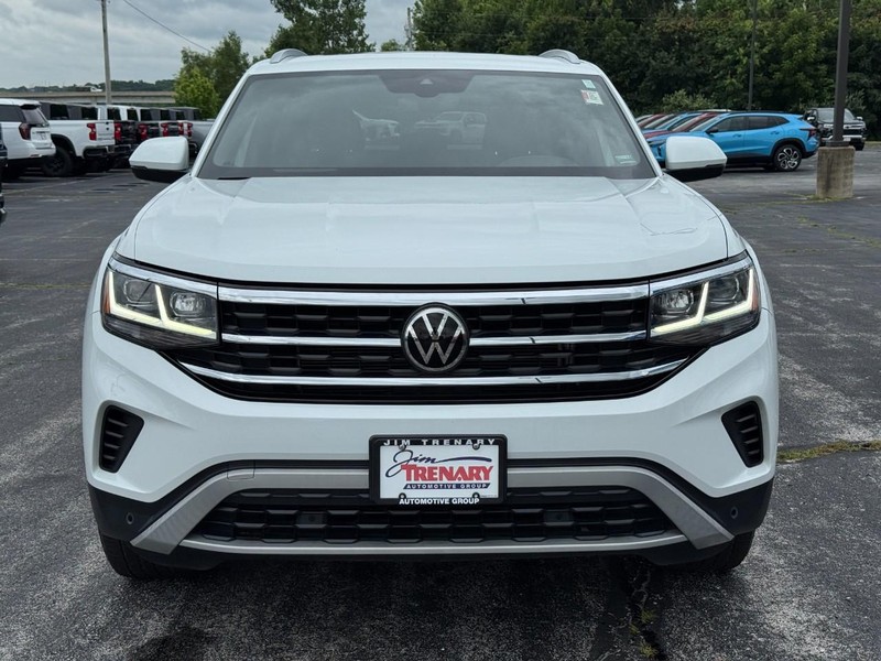 Volkswagen Atlas Cross Sport Vehicle Image 09