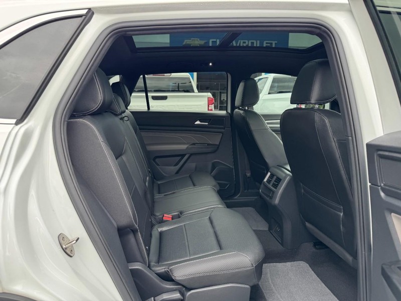 Volkswagen Atlas Cross Sport Vehicle Image 10