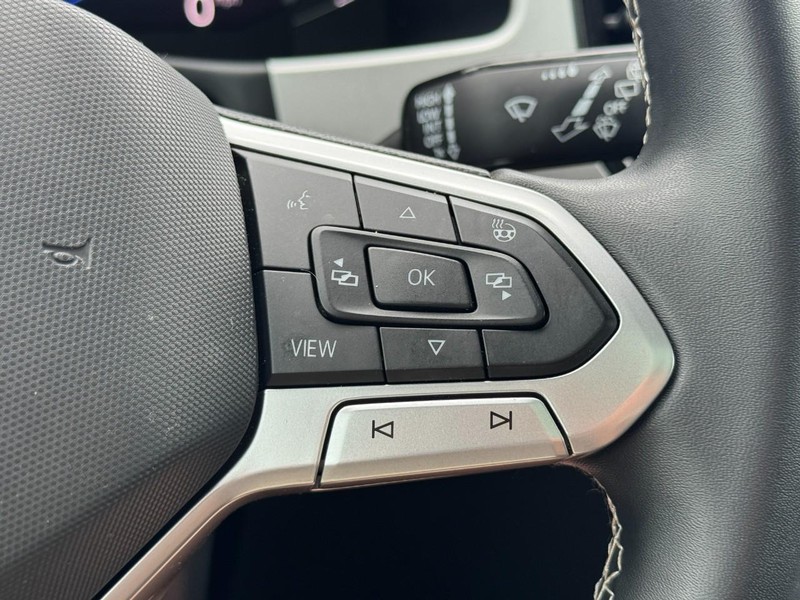 Volkswagen Atlas Cross Sport Vehicle Image 17