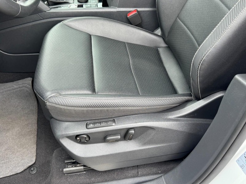 Volkswagen Atlas Cross Sport Vehicle Image 24