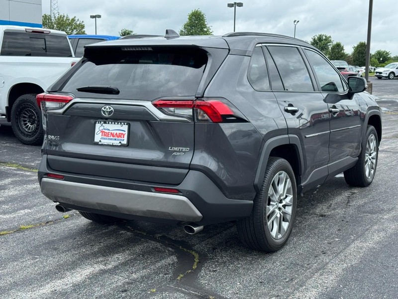 Toyota RAV4 Vehicle Image 03