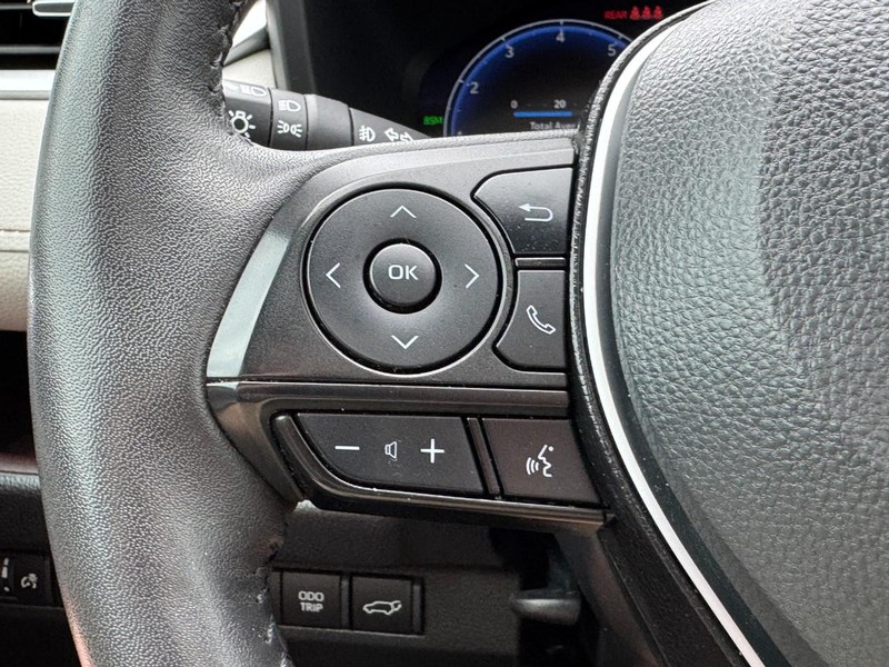 Toyota RAV4 Vehicle Image 17