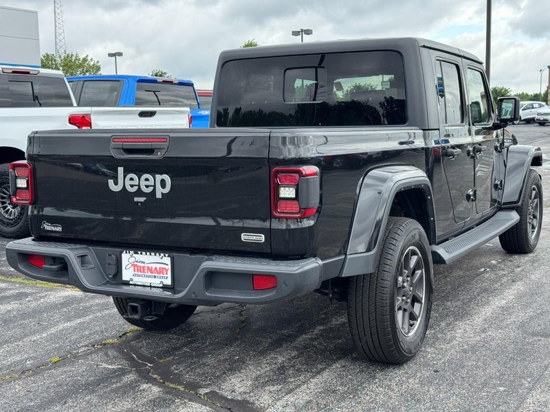 Jeep Gladiator Vehicle Image 03