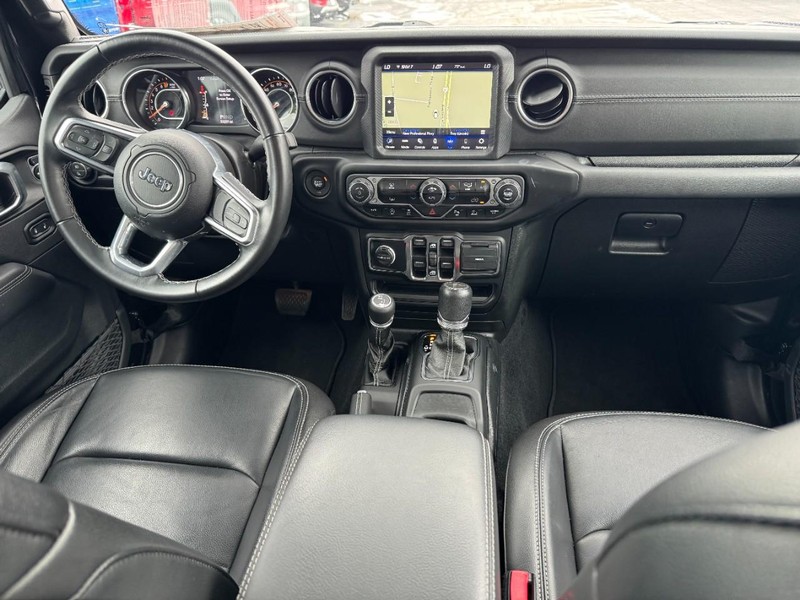 Jeep Gladiator Vehicle Image 11