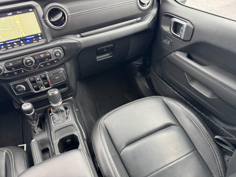 Jeep Gladiator Vehicle Image 15