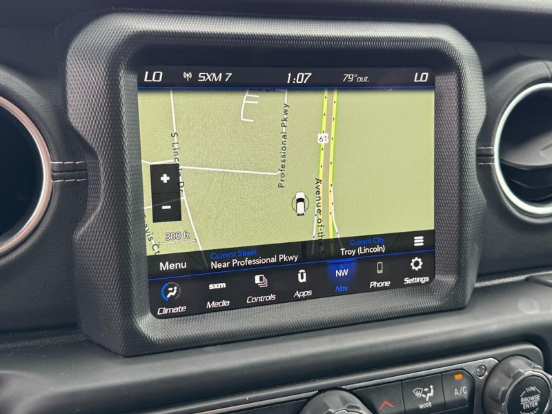 Jeep Gladiator Vehicle Image 21