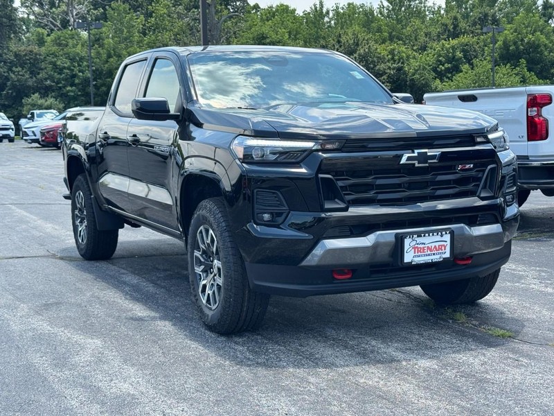 Chevrolet Colorado Vehicle Image 02
