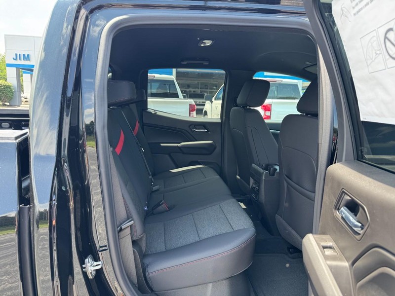 Chevrolet Colorado Vehicle Image 05