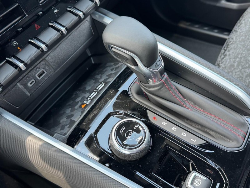 Chevrolet Colorado Vehicle Image 12