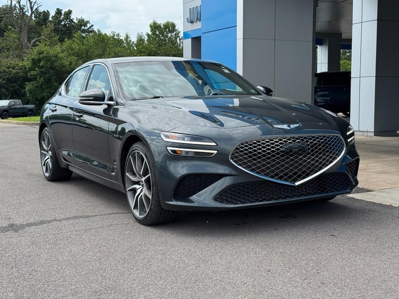 Genesis G70 Vehicle Image 02