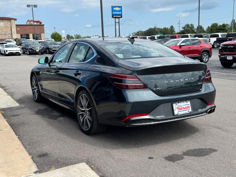 Genesis G70 Vehicle Image 06