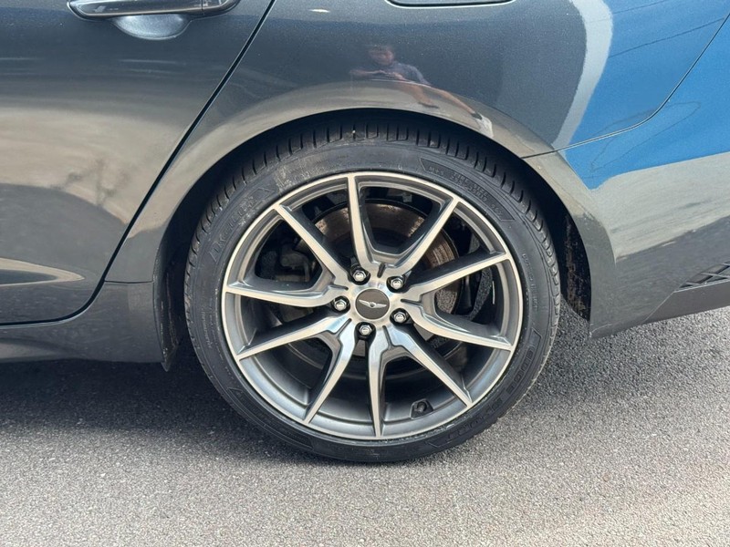Genesis G70 Vehicle Image 07