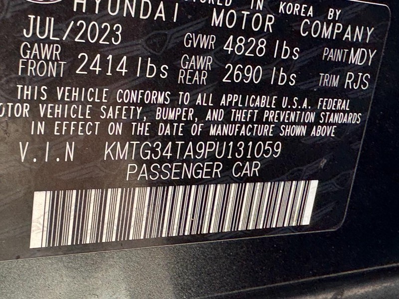 Genesis G70 Vehicle Image 24