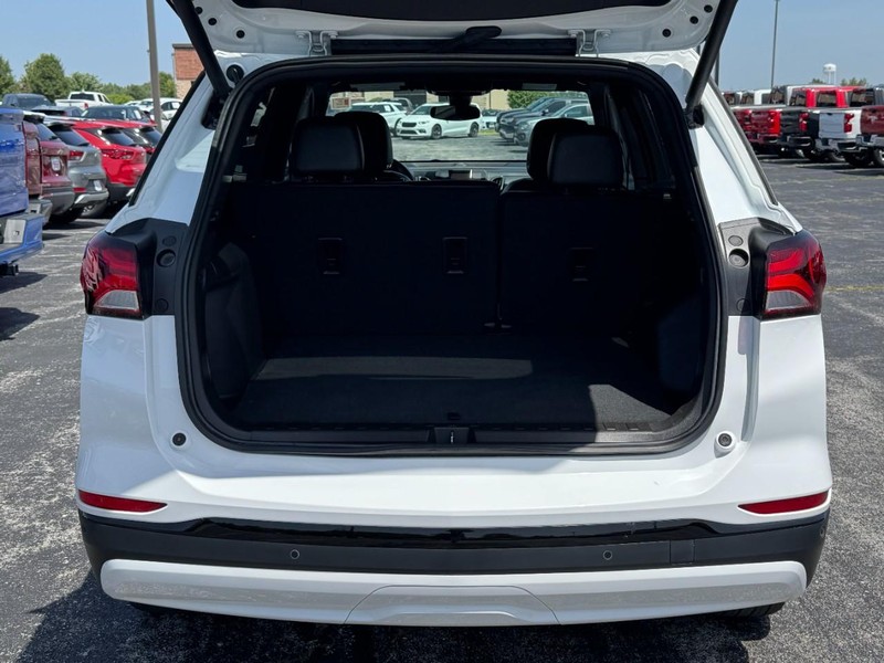 Chevrolet Equinox Vehicle Image 05
