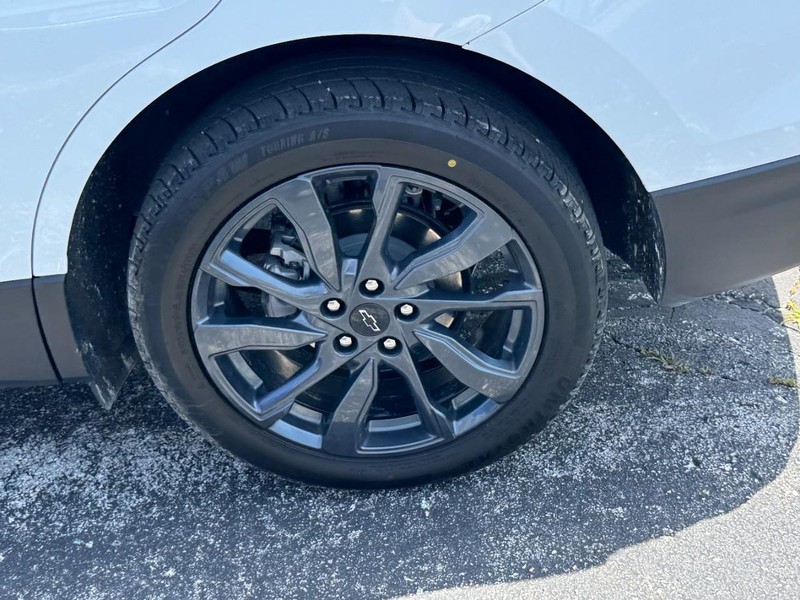 Chevrolet Equinox Vehicle Image 07