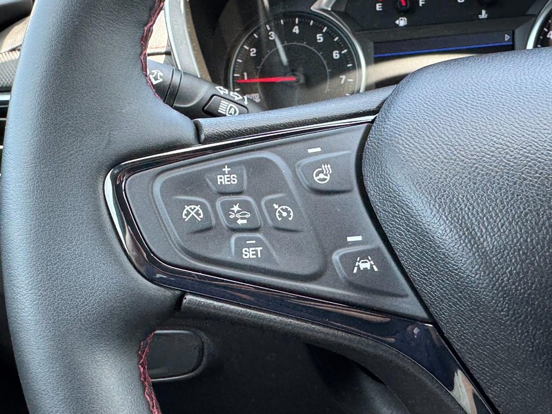 Chevrolet Equinox Vehicle Image 16