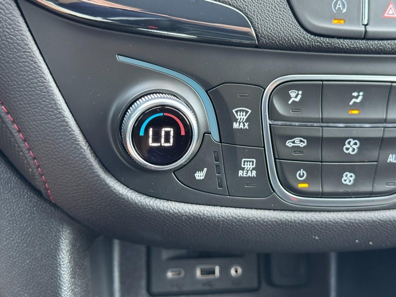 Chevrolet Equinox Vehicle Image 20