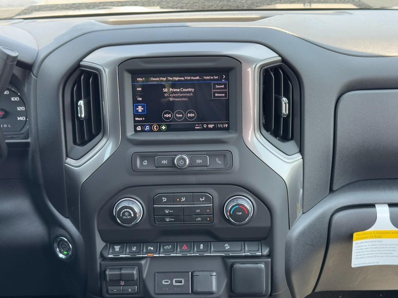 Chevrolet Silverado 2500HD Vehicle Image 08