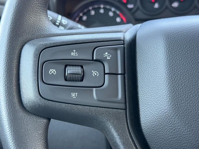Chevrolet Silverado 1500 Vehicle Image 10