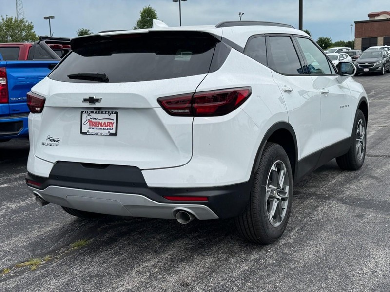 Chevrolet Blazer Vehicle Image 03