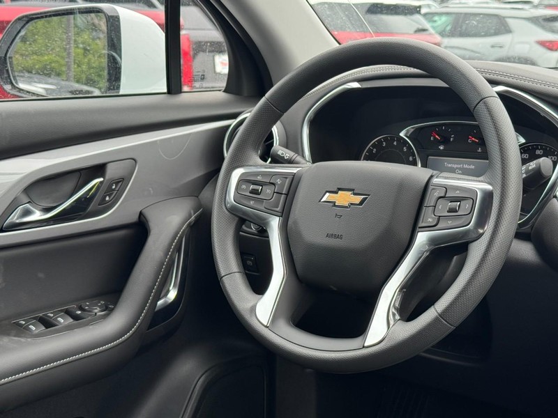 Chevrolet Blazer Vehicle Image 07